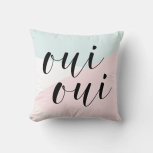 Oui Oui Modern Calligraphy  & Blue Geometric Kudde