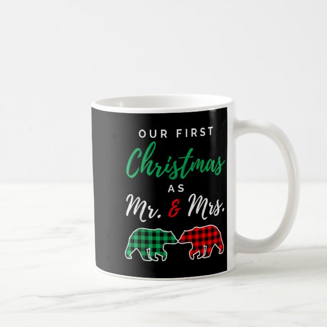 Our First Christmas As Mr. And Mrs. Buffalo Plaid  Kaffemugg (Höger)