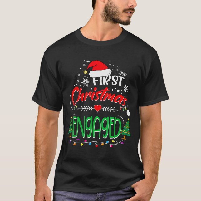 Our First Christmas Engaged 2021 1st Christmas  T Shirt (Framsida)