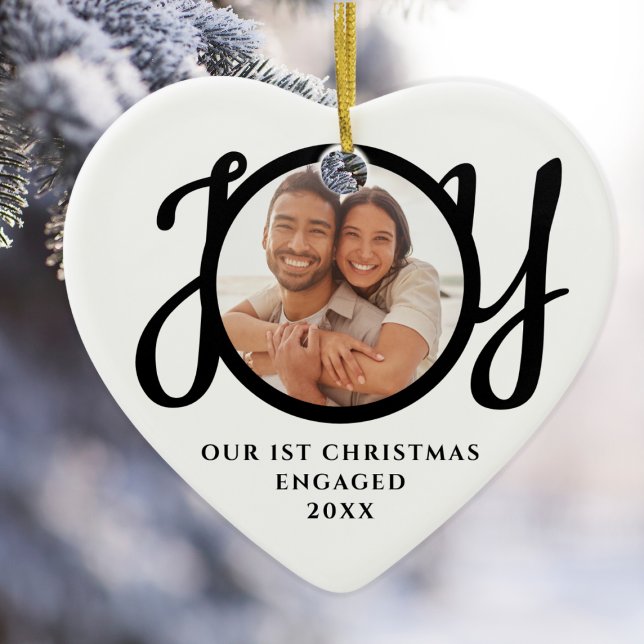 Our First Christmas Engaged Photo Heart-Shaped Julgransprydnad Keramik (Skapare uppladdad)