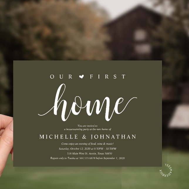 Our First Home Modern Rustic Housewarming party Inbjudningar (Our First Home Housewarming party Invitation Card in Olive Green)