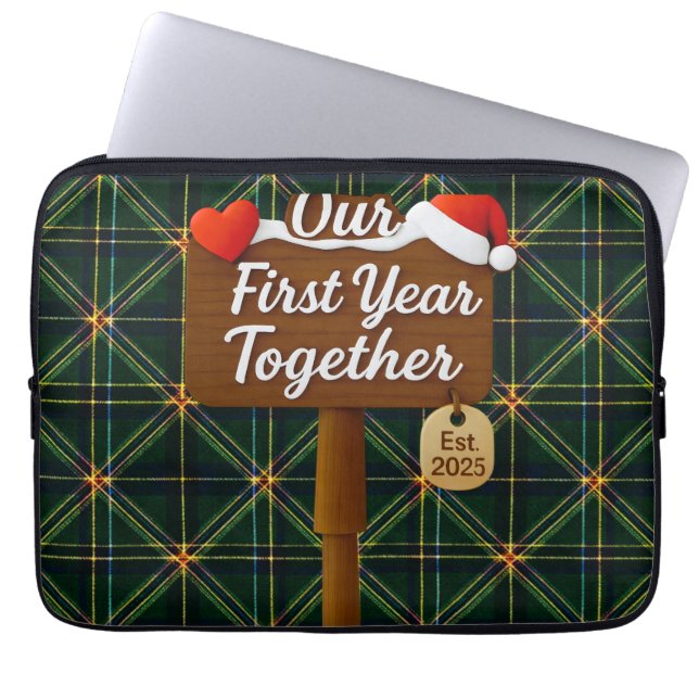 Our First Year Together 2025 Wooden Sign Laptop Fodral (Framsidan)