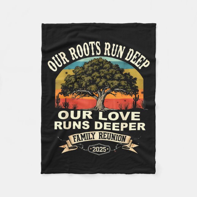 Our Roots Run Deep Family Reunion 2025 Gift  Fleecefilt (Framsidan)