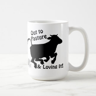Out to Pasture & Loving It Funny Cow Retirement Kaffemugg
