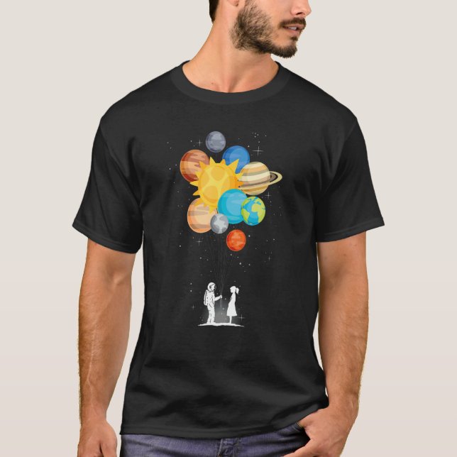 Outer space planets love spaceman  balloon spacema t shirt (Framsida)
