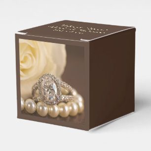 Oval Diamond Ring och Vit ros Bröllop Presentaskar
