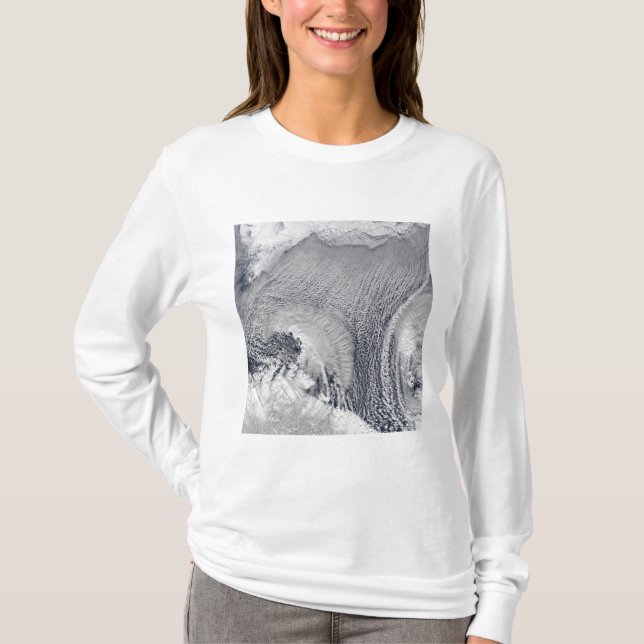 Ovanliga molnformationer över Barents hav Tee Shirt (Framsida)