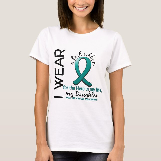 Ovarian cancerhjälte i min livdotter 4 t-shirt (Framsida)