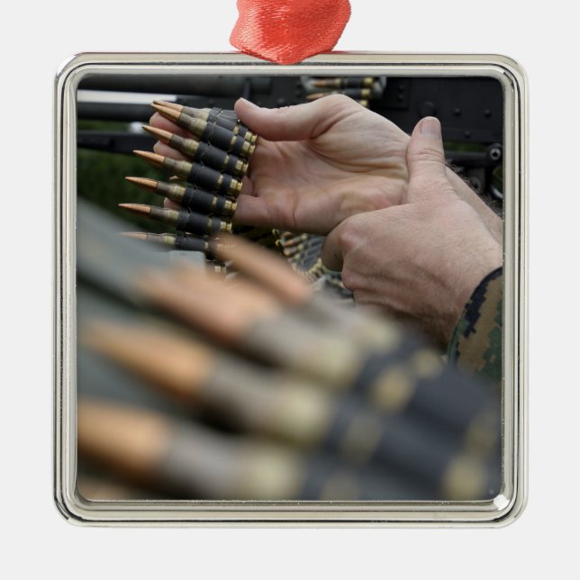 Över 3 000 skott avfyrades från M-240G Julgransprydnad Metall (Framsidan)