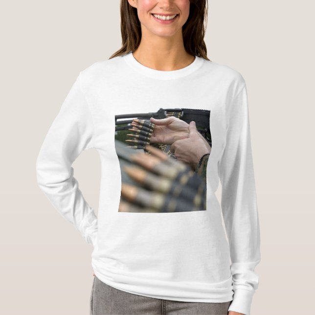 Över 3 000 skott avfyrades från M-240G T Shirt (Framsida)