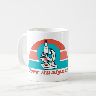 Över-analysator - mikroskopisk lab-teknik kaffemugg