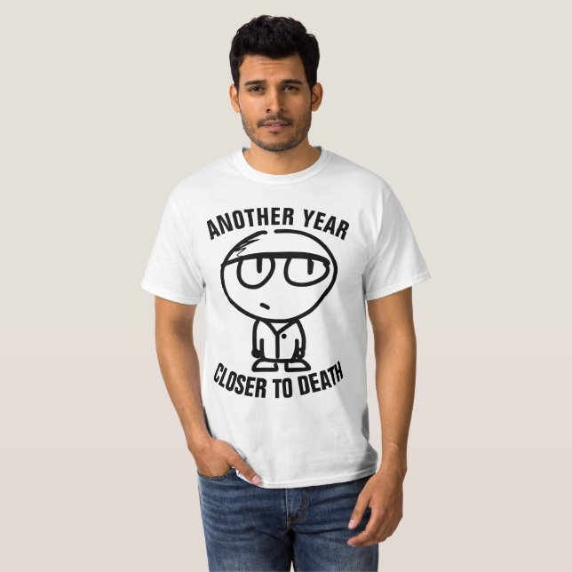 ÖVER BACKE BIRTHDAY T-shirts, lustigt Tee (Hel framsida)
