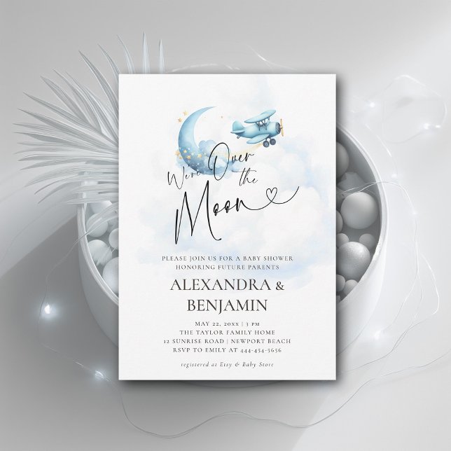 Över Måne moln: Flygplanets kodningsdocka Pojke Inbjudningar (over the moon baby shower invitation boy toy airplane moon stars watercolor cute adorable)