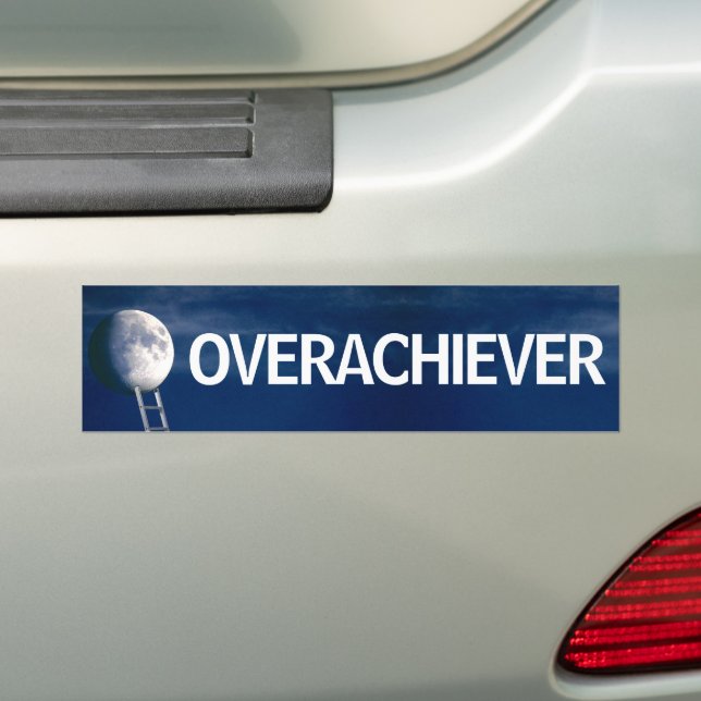 OVERACHIEVER Bumper Sticker Bildekal (På Bil)