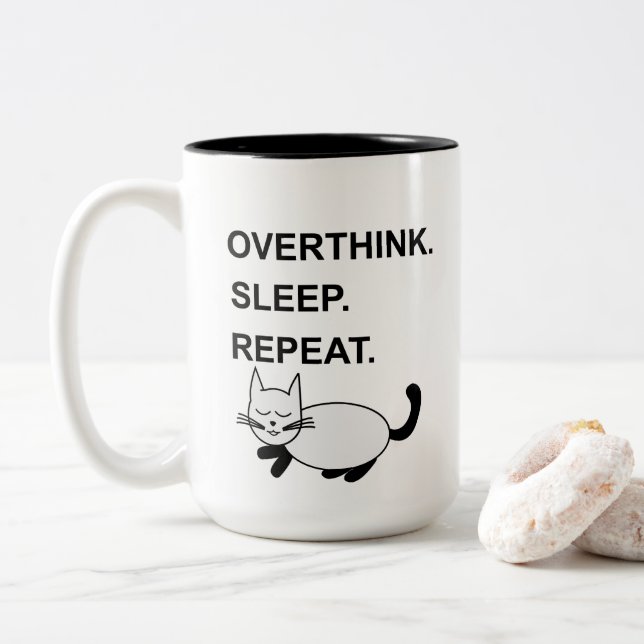Överanalysera Sova Upprepa Sovande Katt  Två-Tonad Mugg (Med munk)
