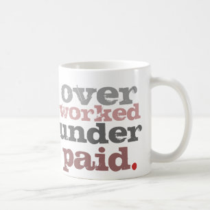 överansträngt under den betald muggen kaffemugg