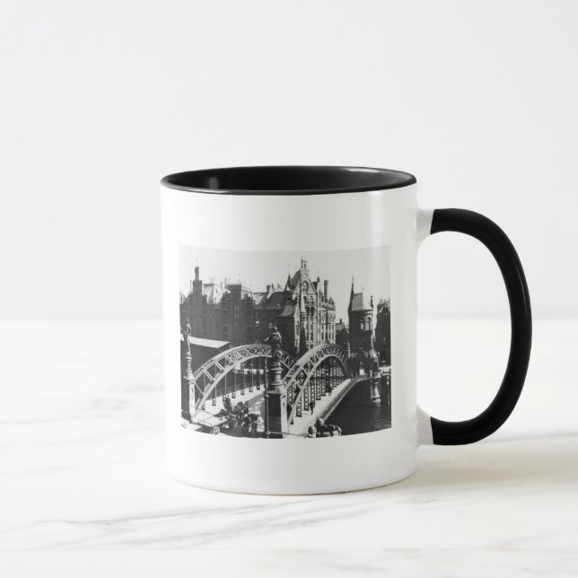 Överbrygga i Speicherstadten Hamburg, c.1910 Mugg (Höger)