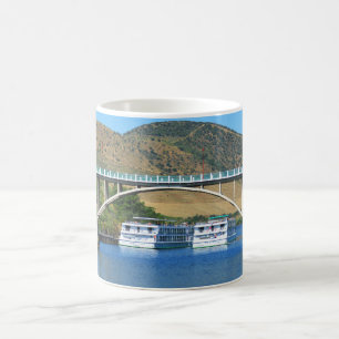 Överbrygga över floden Douro Kaffemugg