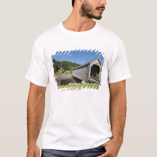 Överbyggd bro över Irish River, St. Martins, Ny T-shirt