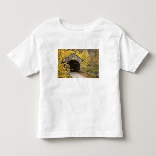 Överbyggd bro, Vermont, USA 2 Tee Shirt (Framsida)