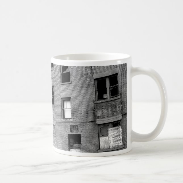 Övergiven lägenhet till salu kaffemugg (Höger)