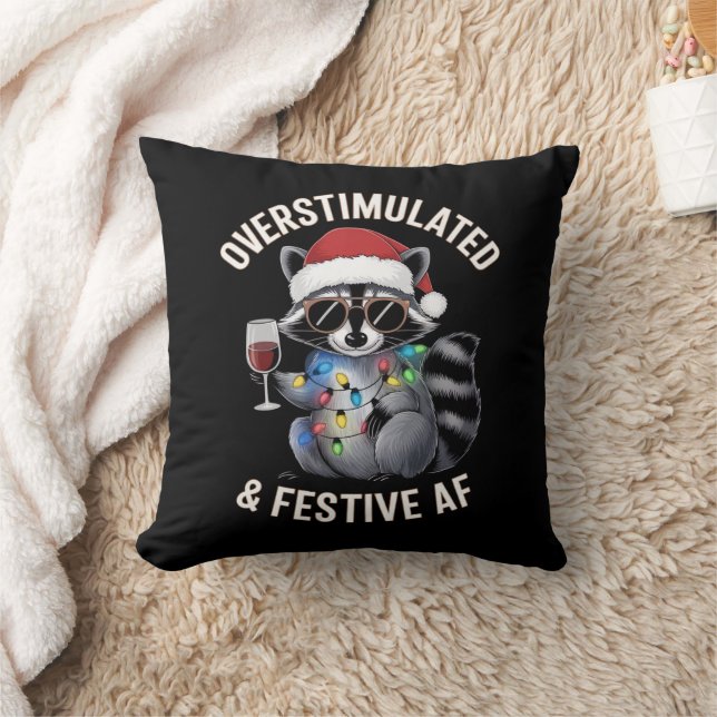 Överknskad och Festive AF Raccoon Espresso Älskare Kudde (Filt)