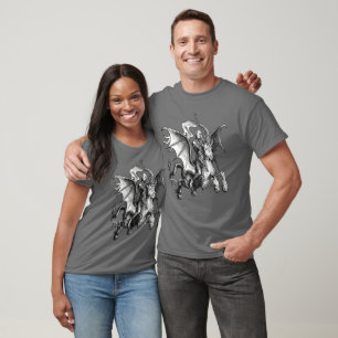 Överlägsen demon på orm som håller en fana t shirt