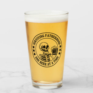 Överlevande faderskap för Pappa Funny Beer Humor Glaskopp
