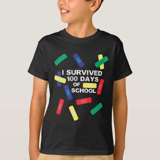 Överlevt 100 dagar skolbandage t shirt (Framsida)