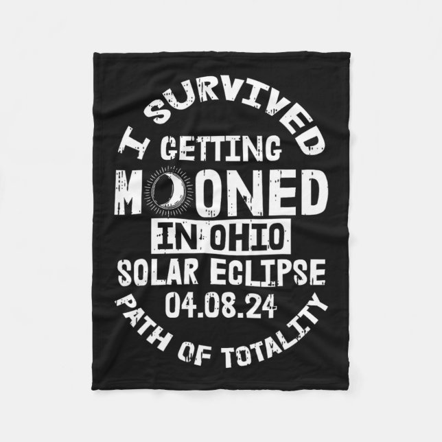 Överlevt att flytta in i Ohio Solar Eclipse Apri Fleecefilt (Framsidan)