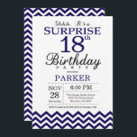 Överraskad 18:e födelsedag blå Chevron Inbjudningar<br><div class="desc">Överraskande 18:e födelsedagsinbjudan med marinblå Chevron. Black and White. Vuxen Birthday. Man eller Women Bday Inbjudan. Om du vill göra ytterligare anpassningar klickar du på knappen "Anpassa" och användor verktyg som är utformat för att ändra mallen.</div>