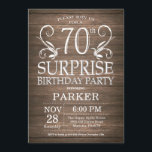 Överraskad 70:e födelsedagsinbjudan Rustic Wood Inbjudningar<br><div class="desc">Underlig 70-dagars inbjudan Rustic Wood Background. 15:e 16:e 18:e 20:e 30:e 40:e 60:e 70:e 80:e 90:e 100:e,  oavsett ålder. Vuxen Birthday. Man Male Födelsedagsfest. Om du vill göra ytterligare anpassningar klickar du på knappen "Anpassa" och användor verktyg som är utformat för att ändra mallen.</div>