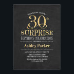 Överraskande 30års födelsedag Party - Guld Black Inbjudningar<br><div class="desc">Inbjudan till Rustic Surprise 30års födelsedag Firande. Elegantens klassutformning i svart krita och faux glitter guld mönster. Elegantens skriptteckensnitt för funktioner. Berätta om du behöver anpassa dig ytterligare.</div>