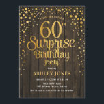 Överraskande 60:e Födelsedagsfesten - Wood & Guld Inbjudningar<br><div class="desc">Överraskande 60 Födelsedagsfest inbjudan. Elegantens utformning med mörk brunträ mönster och faux glitter guld. Innehåller typsnitt och konfiguration för snyggt av skript. Berätta om du behöver anpassningsbarnas ålder.</div>