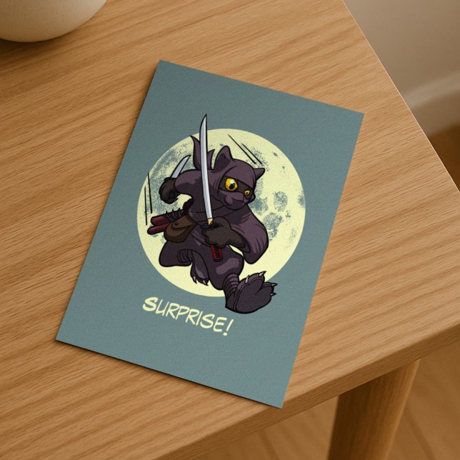 Överraskning! Black Cat Ninja Flies Kick Tecknad Vykort (Skapare uppladdad)