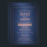 Överrastdag Party Brushed Navy Blue & Copper Inbjudningar<br><div class="desc">Kan du behålla en hemlighet? Familjen och vännerna i inbjudan till en elegant och en spännande överraskning på födelsedagskalender med inbjudningar från anpassningsbarnas marinblått och kopparparti. Alla formuleringar i den här mallen är enkla att anpassa, inklusive meddelandet "Shhh!! "Det är en SURPRISE." Utformningen har ett modernt, strippat gräns på en...</div>
