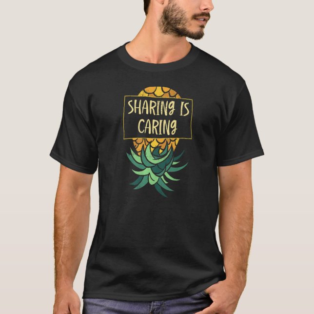 Överst upp och ned, ananas delning av vårdbyten t shirt (Framsida)