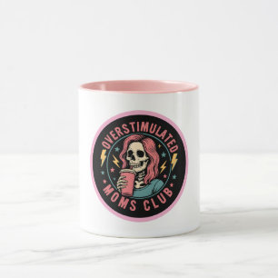 Överstimulerad Mammor Klubb Skull Messy Mamma Life Mugg