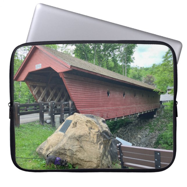 Övertäckt bro laptop fodral (Framsidan)