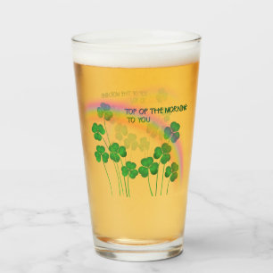 Överträffa av morgonsaint patrick's dayklövern glaskopp