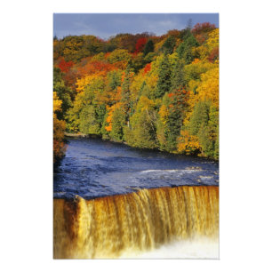 Övre Tahquamenonfallen i UP Michigan i Fototryck