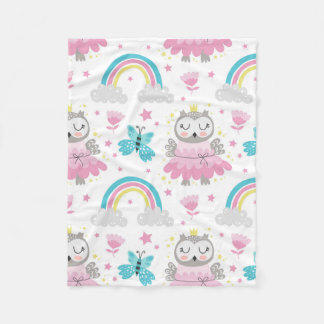 Owl Crown Rainbow Blanket: A Cozy Embrace Fleecefilt