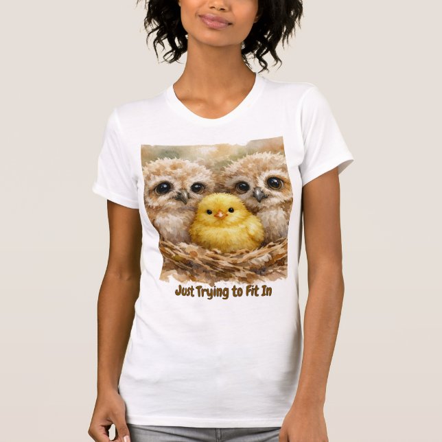 Owls and Chick Customizable T-Shirt (Framsida)