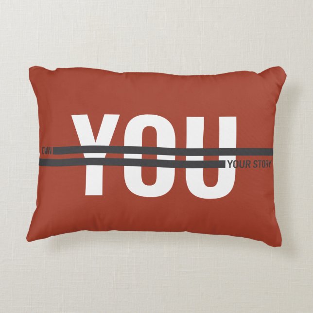 Own Your Story Shirt – Bold Motivational Quote Prydnadskudde (Baksidan)