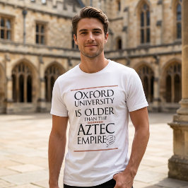 Oxford vs Aztekiska imperiet Rolig fakta-design T Shirt