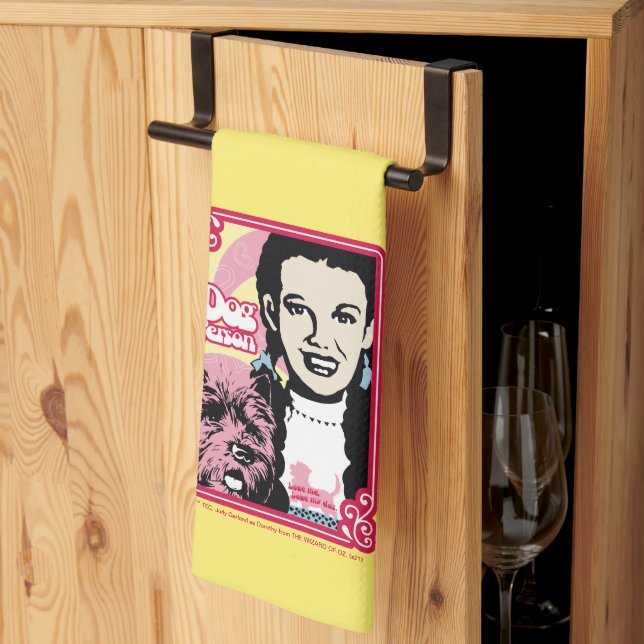 Oz™-guiden | Dorothy™ & Toto™ - Hund Person Kökshandduk (Thirds Fold)