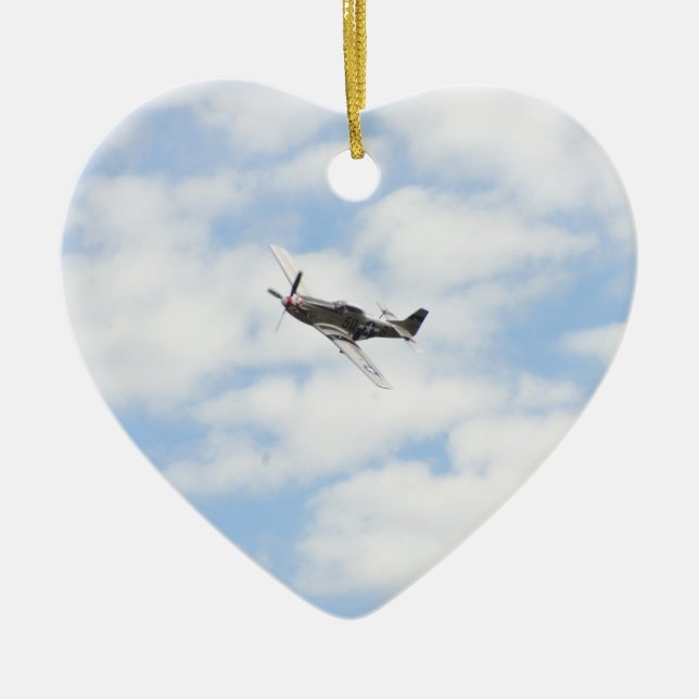 P51 Mustang under flygning Julgransprydnad Keramik (Framsidan)