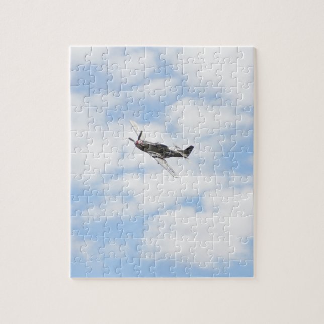P51 Mustang under flygning Pussel (Vertikal)