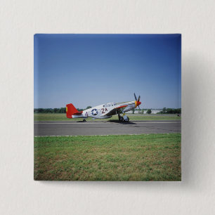 P-51 C Tuskegee Red Tail-flygplan på CAF Air Knapp