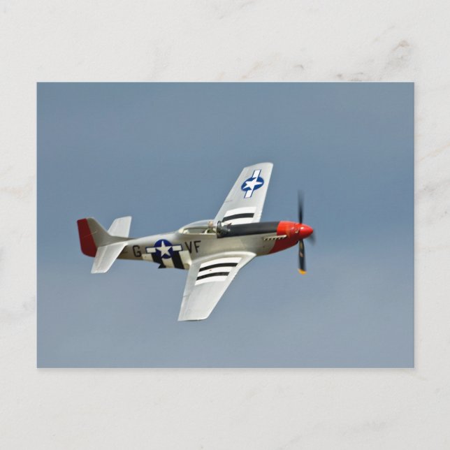 P-51D Mustang jaktplan med D-Day-märkning flygande Vykort (Framsida)